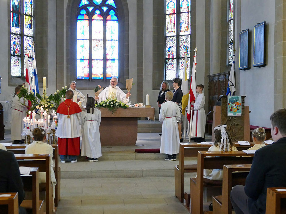 Feier der 1. Heiligen Kommunion in Sankt Crescentius (Foto: Karl-Franz Thiede)